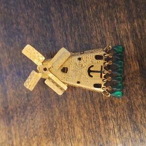 Vintage Articulated Windmill Pin Brooch / Pendant Goldtone Green Accents